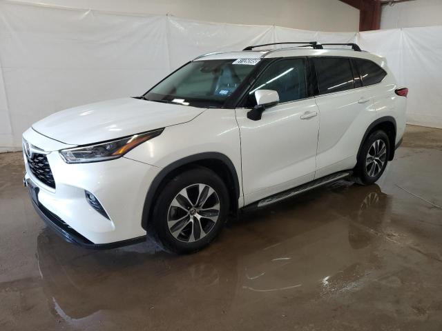 5TDGZRAHXMS067477 - 2021 TOYOTA HIGHLANDER XLE WHITE photo 1