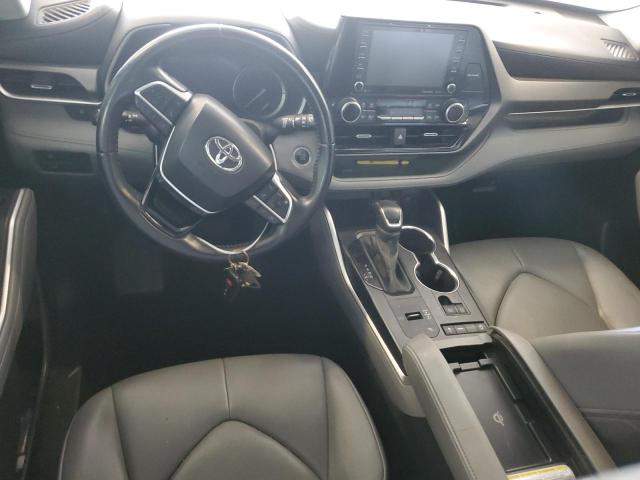 5TDGZRAHXMS067477 - 2021 TOYOTA HIGHLANDER XLE WHITE photo 8