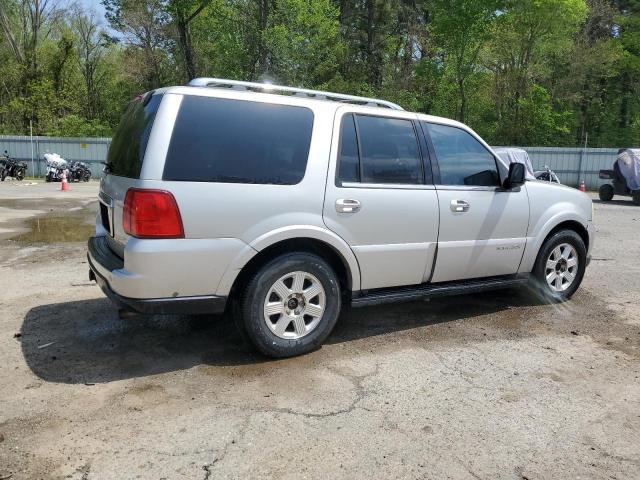 5LMFU28526LJ24586 - 2006 LINCOLN NAVIGATOR SILVER photo 3