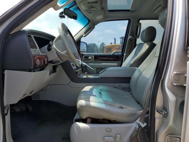 5LMFU28526LJ24586 - 2006 LINCOLN NAVIGATOR SILVER photo 7