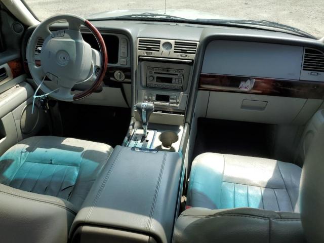 5LMFU28526LJ24586 - 2006 LINCOLN NAVIGATOR SILVER photo 8