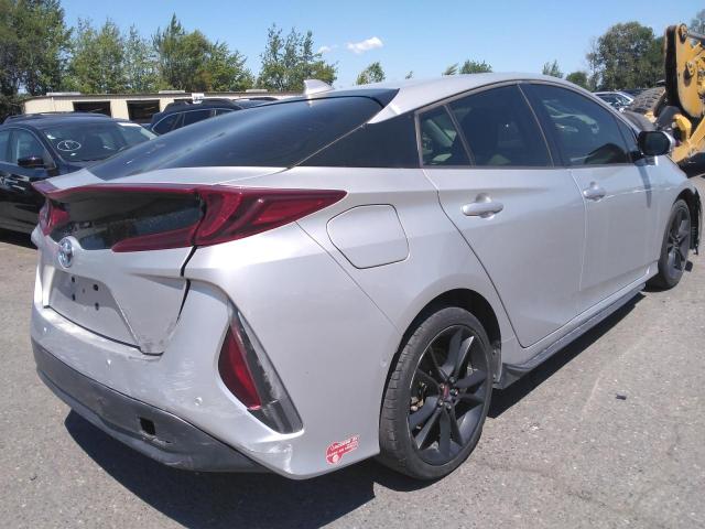 JTDKARFP4H3039652 - 2017 TOYOTA PRIUS PRIM Silber Foto 4