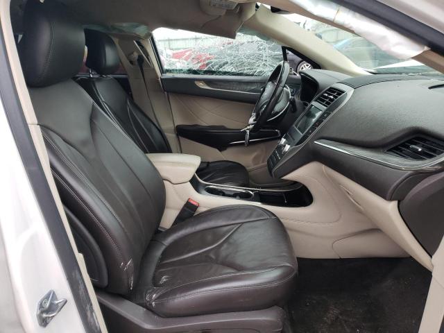 5LMTJ3DH6HUL53805 - 2017 LINCOLN MKC RESERVE WHITE photo 7