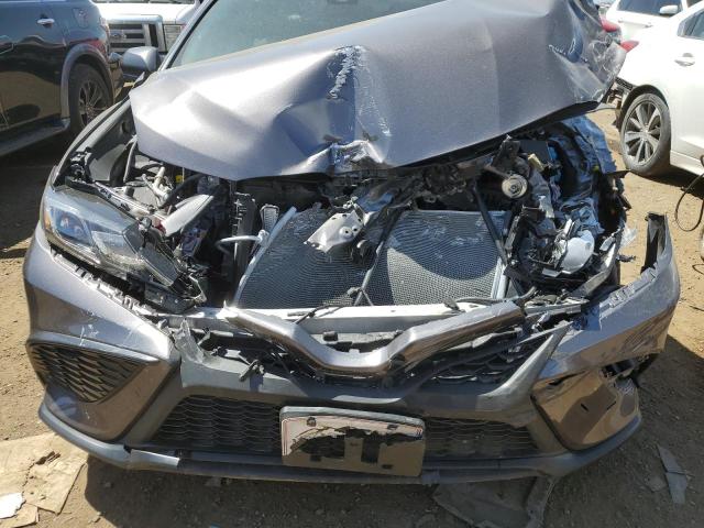 4T1G11AK5PU765883 - 2023 TOYOTA CAMRY SE NIGHT SHADE SILVER photo 11