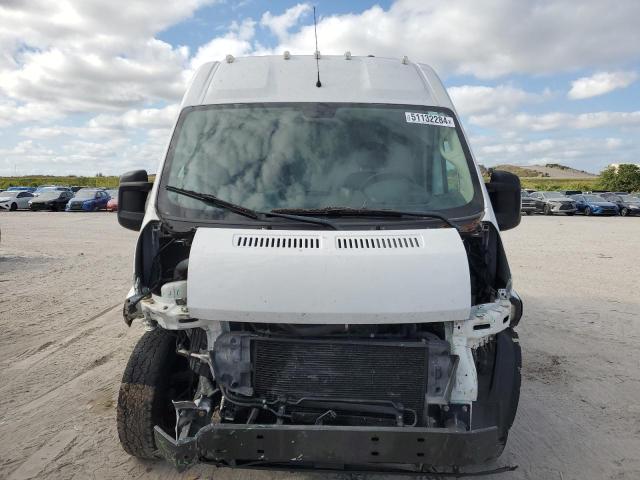 3C6TRVCG8JE138846 - 2018 RAM PROMASTER 2500 HIGH WHITE photo 5