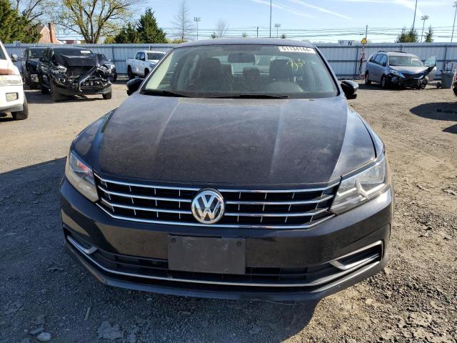 1VWBA7A31JC019452 - 2018 VOLKSWAGEN PASSAT SE BLACK photo 5