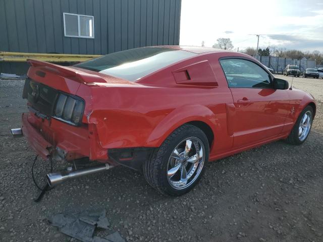 1ZVFT80N655159642 - 2005 FORD MUSTANG RED photo 3