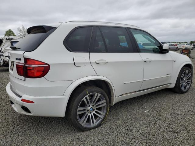 5UXZV8C51DL898805 - 2013 BMW X5 XDRIVE50I WHITE photo 3