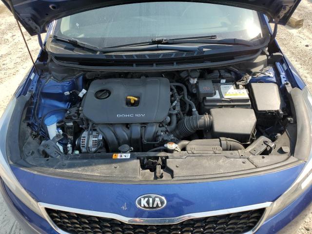 3KPFL4A75JE266255 - 2018 KIA FORTE LX BLUE photo 11