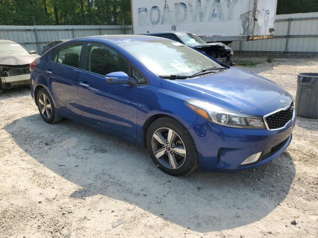 3KPFL4A75JE266255 - 2018 KIA FORTE LX BLUE photo 4