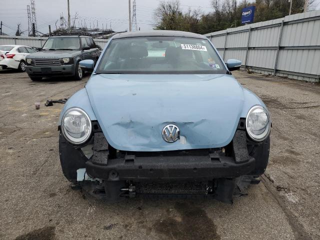 3VWJL7AT7DM617392 - 2013 VOLKSWAGEN BEETLE BLUE photo 5