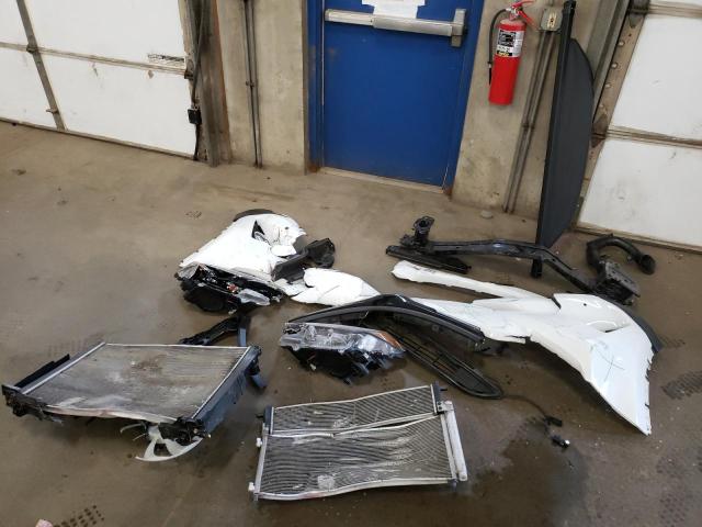 JTMRJREV1JD170116 - 2018 TOYOTA RAV4 HV LE WHITE photo 13