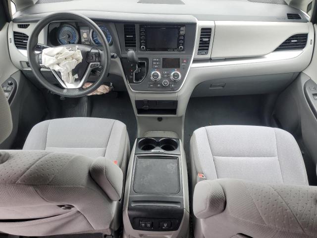 5TDJZ3DC8LS241354 - 2020 TOYOTA SIENNA LE SILVER photo 8