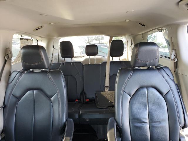 2C4RC1BG7JR246372 - 2018 CHRYSLER PACIFICA TOURING L SILVER photo 10