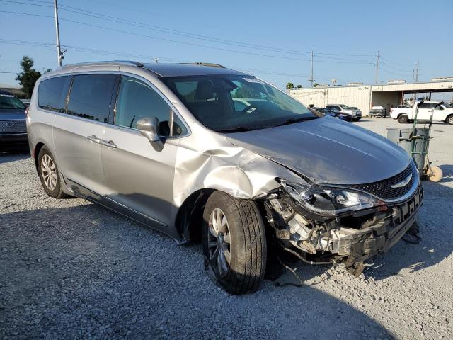 2C4RC1BG7JR246372 - 2018 CHRYSLER PACIFICA TOURING L SILVER photo 4