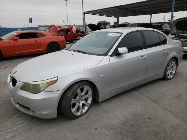 WBANB33565CN64229 - 2005 BMW 545 I SILVER photo 1