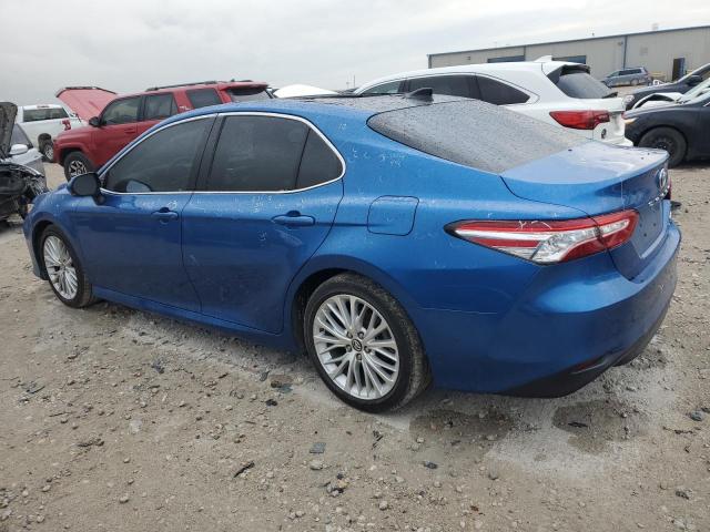 4T1B11HKXKU233683 - 2019 TOYOTA CAMRY L BLUE photo 2