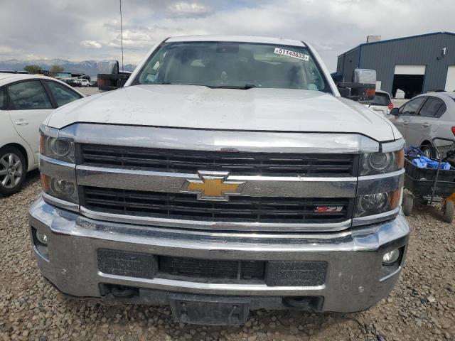 1GC4K0E80GF262411 - 2016 CHEVROLET SILVERADO K3500 LTZ WHITE photo 5