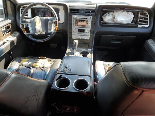 5LMFU27587LJ04264 - 2007 LINCOLN NAVIGATOR PURPLE photo 8