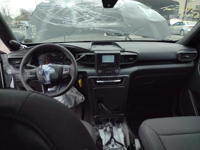 1FM5K8AB1NGB45749 - 2022 FORD EXPLORER POLICE INTERCEPTOR თეთრი ფოტო 9
