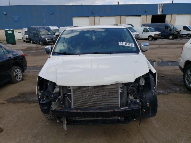 2C4RC1CG5DR768047 - 2013 CHRYSLER TOWN & COU TOURING L WHITE photo 5