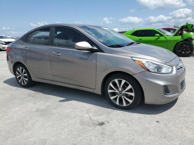 KMHCT4AE4HU370566 - 2017 HYUNDAI ACCENT SE GRAY photo 4