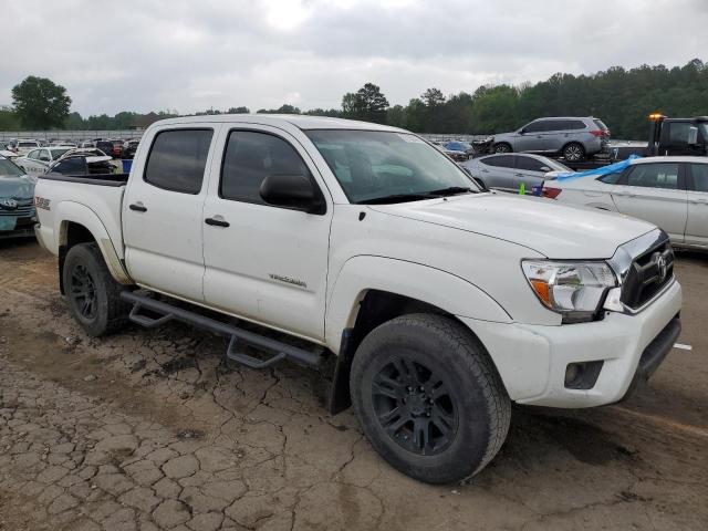 5TFJU4GN9FX070498 - 2015 TOYOTA TACOMA DOUBLE CAB PRERUNNER WHITE photo 4