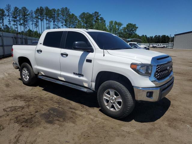 5TFDW5F11JX702754 - 2018 TOYOTA TUNDRA CREWMAX SR5 WHITE photo 4