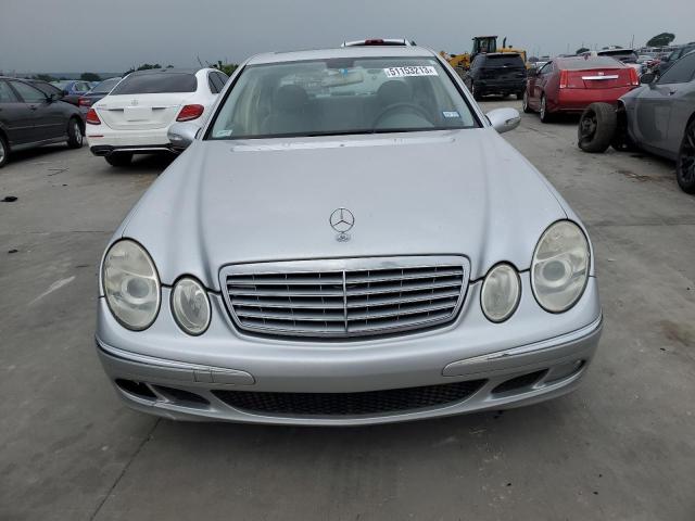 WDBUF26J75A710539 - 2005 MERCEDES-BENZ E 320 CDI SILVER photo 5