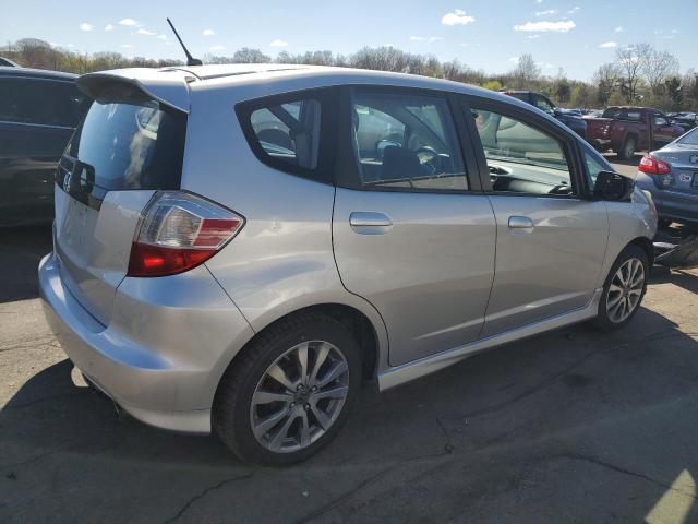 JHMGE8H5XDC013906 - 2013 HONDA FIT SPORT SILVER photo 3