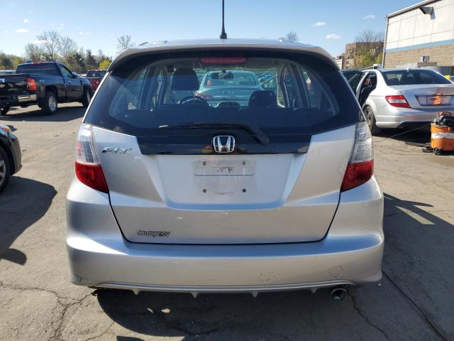 JHMGE8H5XDC013906 - 2013 HONDA FIT SPORT SILVER photo 6