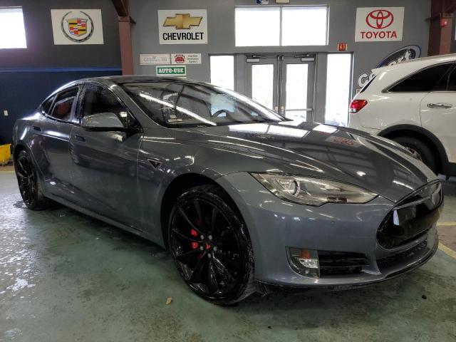 5YJSA1H14EFP28471 - 2014 TESLA MODEL S Մոխրագույն լուսանկար 4