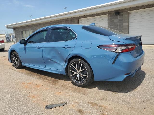 4T1G11AK8PU099635 - 2023 TOYOTA CAMRY SE NIGHT SHADE BLUE photo 2