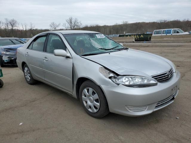 4T1BE32K85U511476 - 2005 TOYOTA CAMRY LE SILVER photo 4