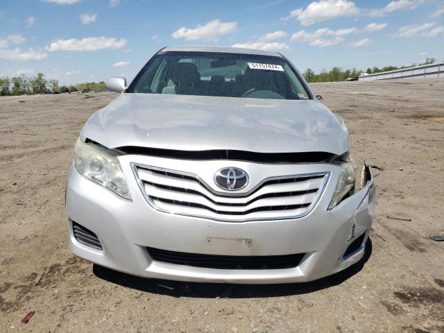 4T1BF3EK7BU752739 - 2011 TOYOTA CAMRY BASE SILVER photo 5