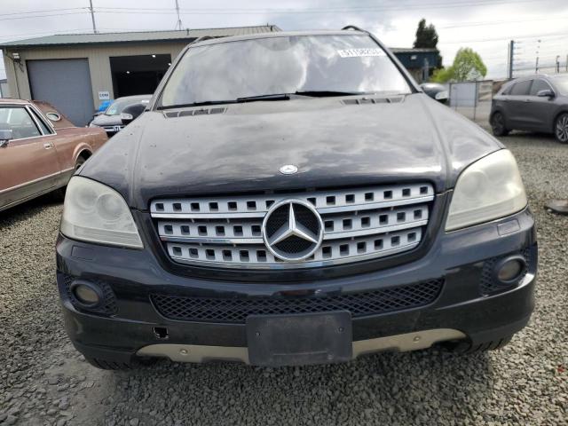 4JGBB22E48A402452 - 2008 MERCEDES-BENZ ML 320 CDI BLACK photo 5