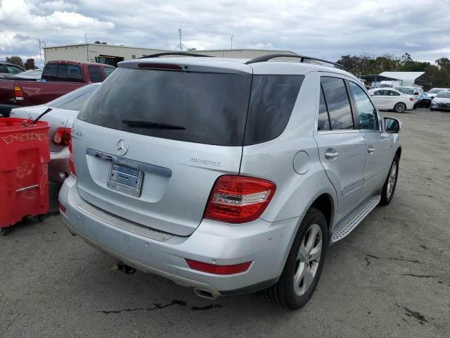 4JGBB2FB1AA585315 - 2010 MERCEDES-BENZ ML 350 BLUETEC SILVER photo 3