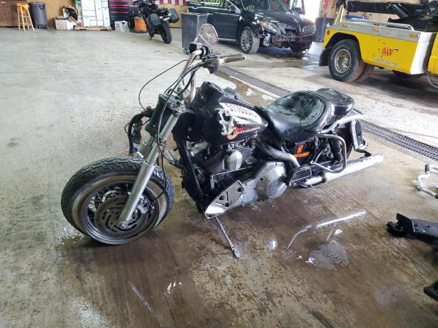 1HD1FCR1XWY629905 - 1998 HARLEY-DAVIDSON FLHTCUI 黑色 照片 1