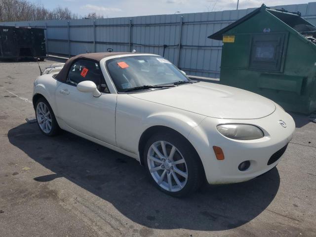 JM1NC25F770135248 - 2007 MAZDA MX-5 MIATA WHITE photo 4