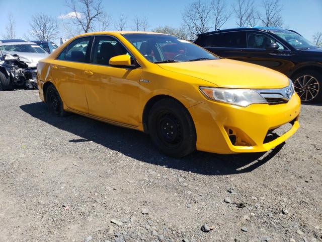 4T1BD1FK2EU140896 - 2014 TOYOTA CAMRY HYBRID YELLOW photo 4