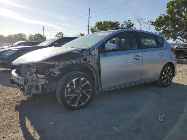 JTNKARJE5JJ564447 - 2018 TOYOTA COROLLA IM SILVER photo 1