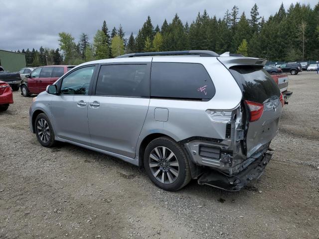 5TDDZ3DC1JS201529 - 2018 TOYOTA SIENNA XLE SILVER photo 2