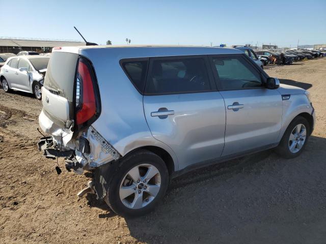 KNDJN2A21J7614405 - 2018 KIA SOUL SILVER photo 3