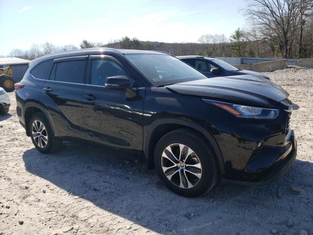 5TDGZRBH4LS513748 - 2020 TOYOTA HIGHLANDER XLE BLACK photo 4