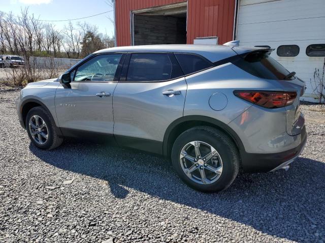 3GNKBHR41PS219017 - 2023 CHEVROLET BLAZER 2LT SILVER photo 2