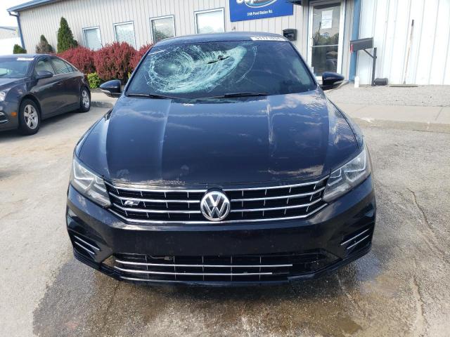 1VWDT7A36HC074492 - 2017 VOLKSWAGEN PASSAT R-LINE أسود صورة 5