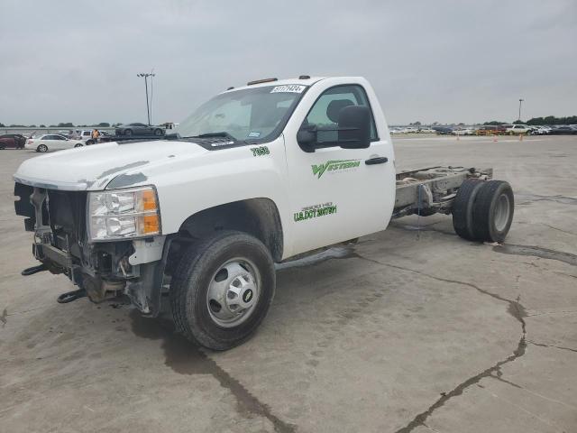 1GB3CZCG8BF226891 - 2011 CHEVROLET SILVERADO C3500 WHITE photo 1