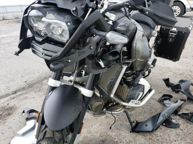 WB10M1301N6F90882 - 2022 BMW R 1250 GS ADVENTURE BLACK photo 9