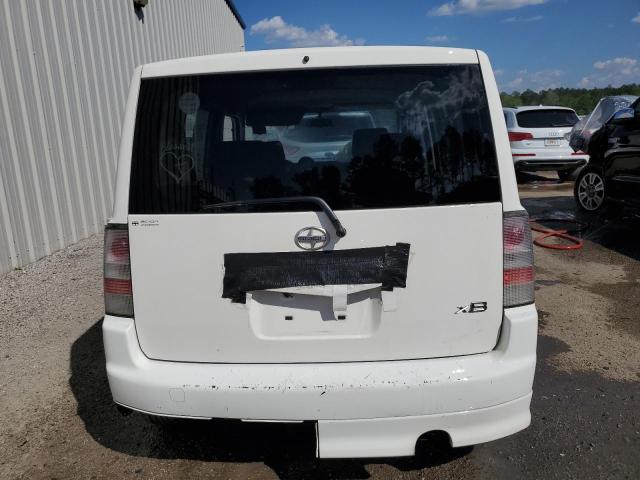 JTLKT324750201813 - 2005 TOYOTA SCION XB WHITE photo 6