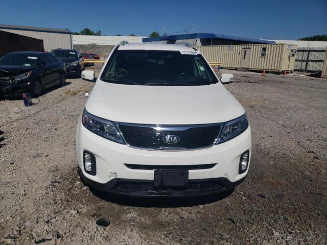 5XYKT4A7XFG579925 - 2015 KIA SORENTO LX WHITE photo 5